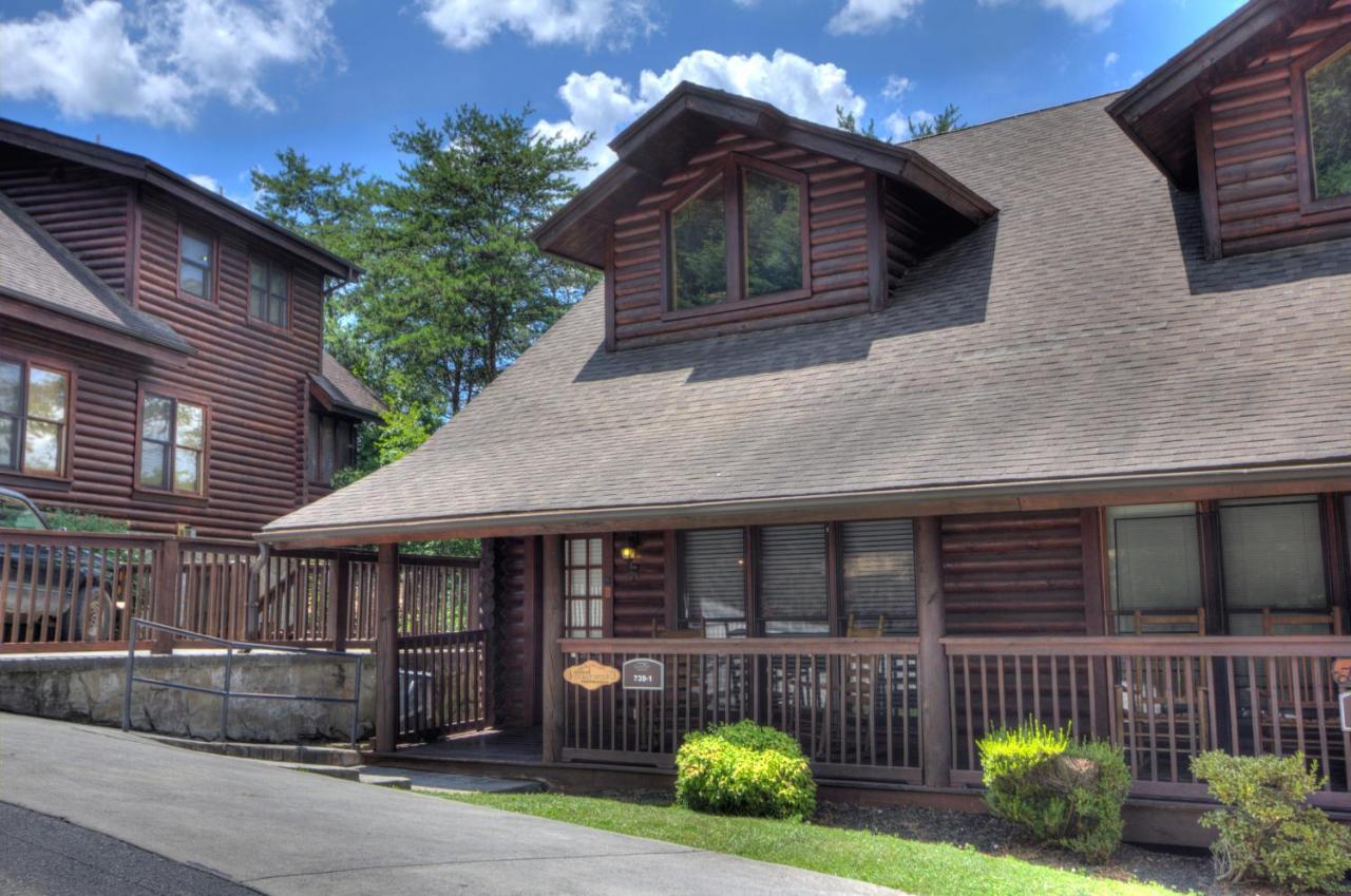 Вилла Great Wolf Cabin In Pigeon Forge! Экстерьер фото